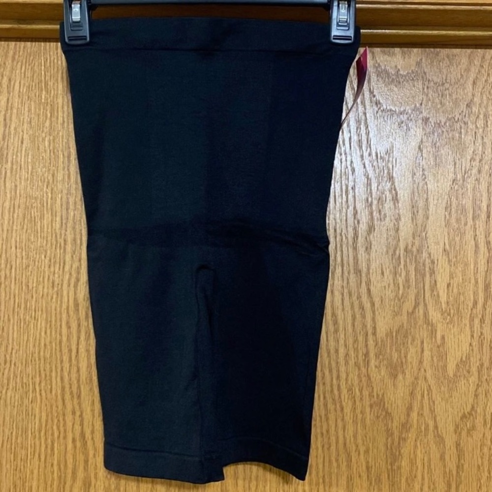 Shapermint NWT Empetua High Waisted Shaper Short